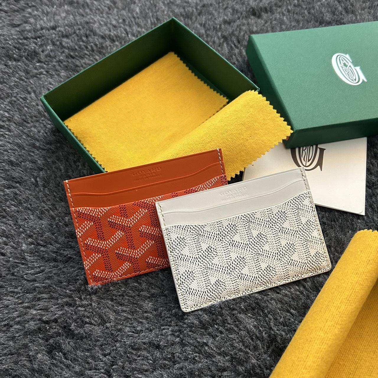 White shops Goyard Cardholder