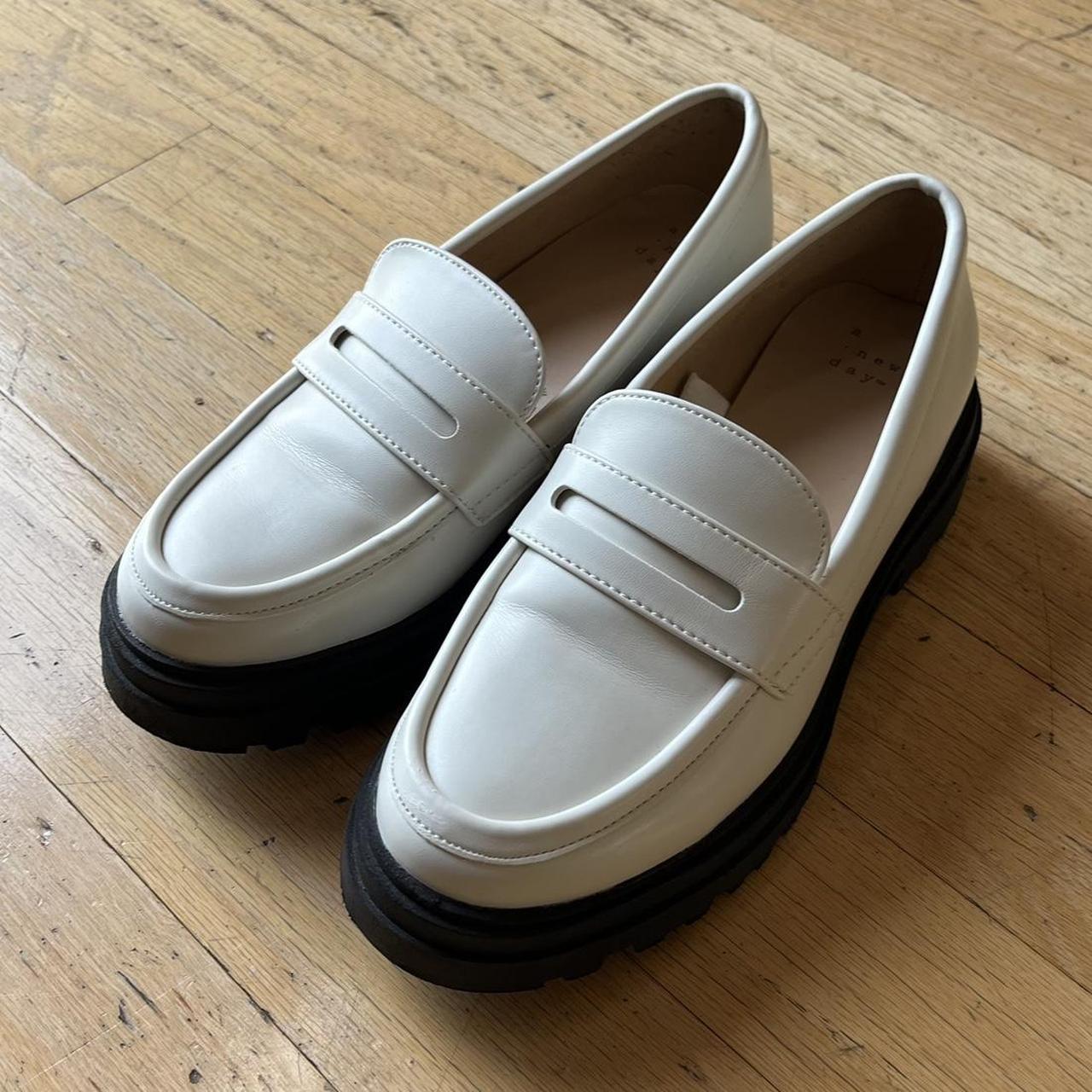 SUPER CUTE WHITE PLATFORM LOAFERS • Size: US 7 •... - Depop