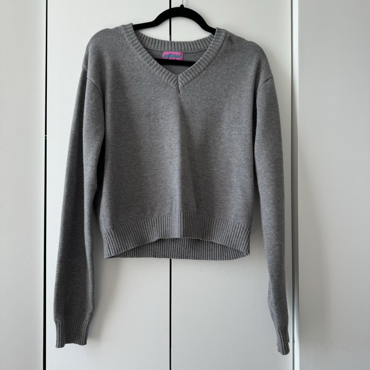item listed by emszzz