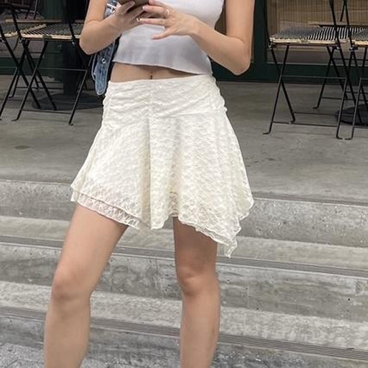 item listed by emszzz