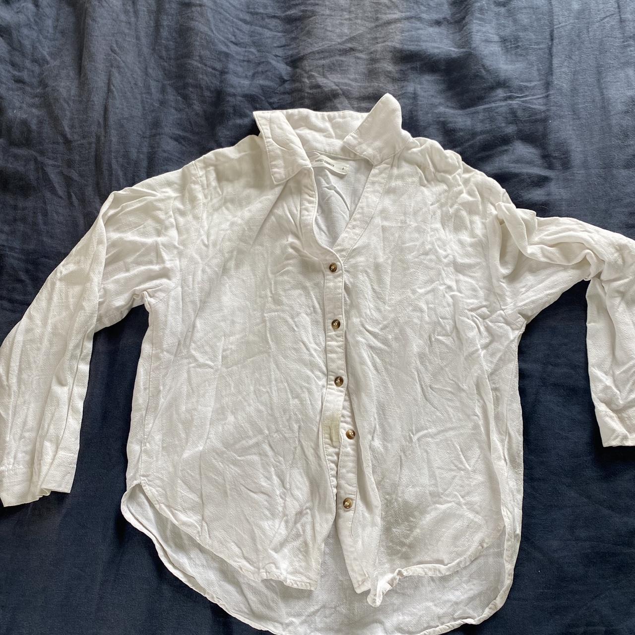 Perfect Stranger white button up Shirt Size 6 - Depop