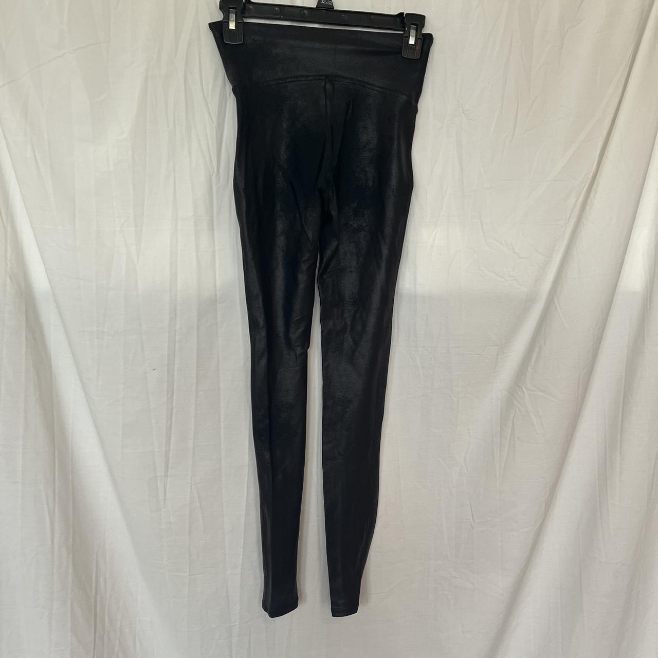 The “Faux Leather Liquid” Leggings