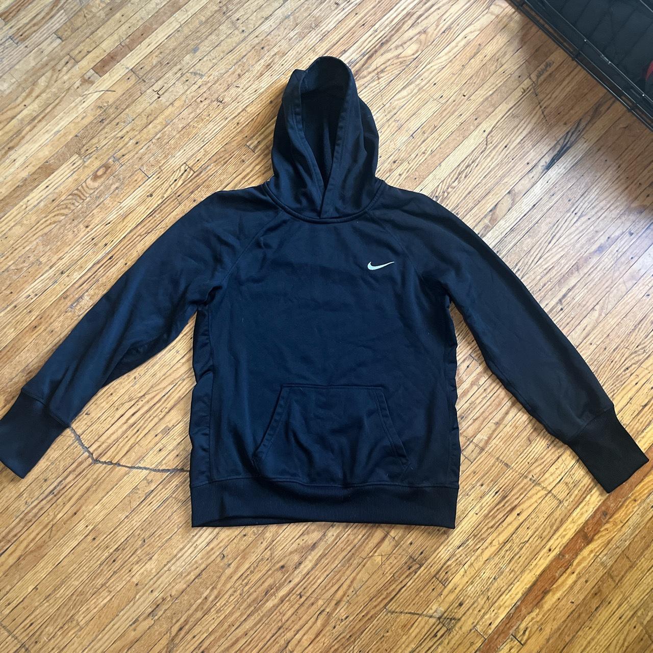 nike therma hoodie amazon