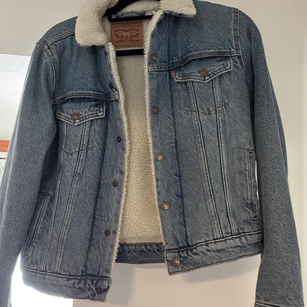 levis sherpa jacket light wash