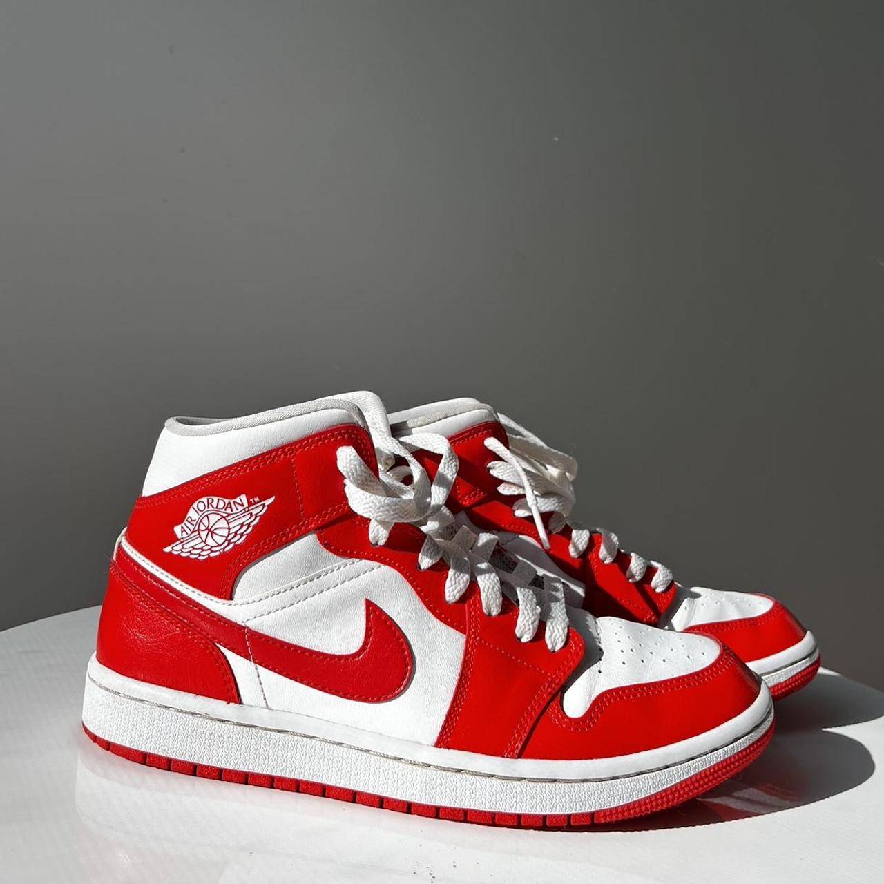 womens nike jordans red