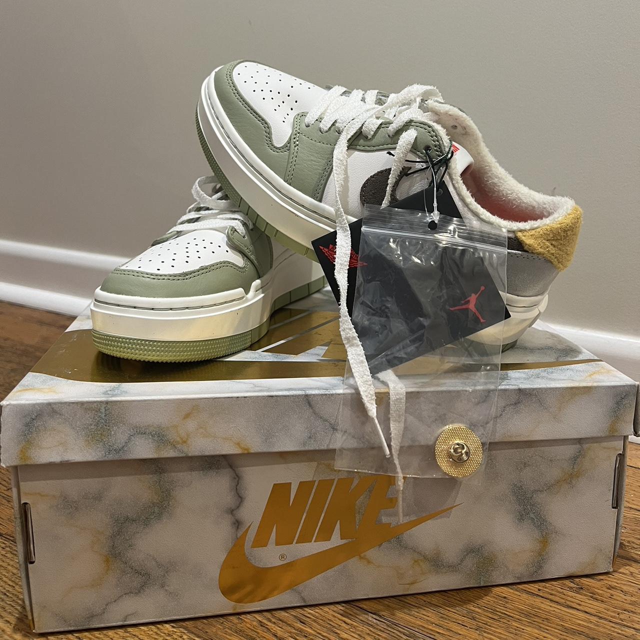 item listed by mtelizabe