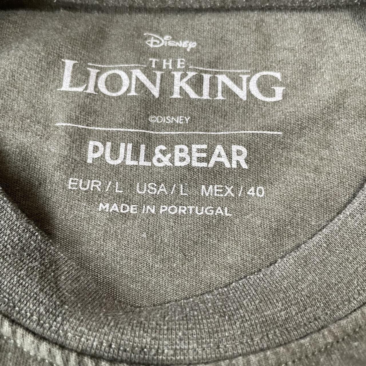 Pull and bear deals t shirt disney