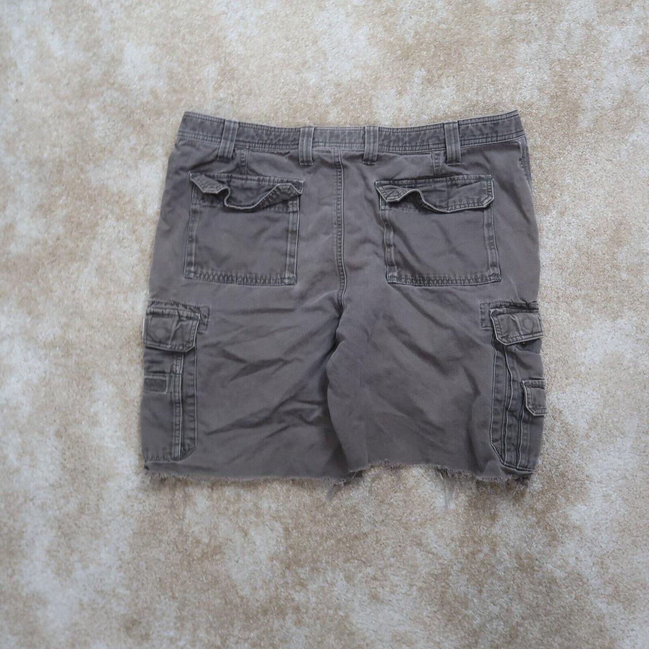 Eddie Bauer Men's Green Shorts | Depop