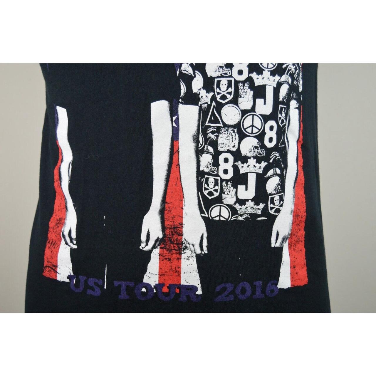 gildan-men-s-black-t-shirt-depop
