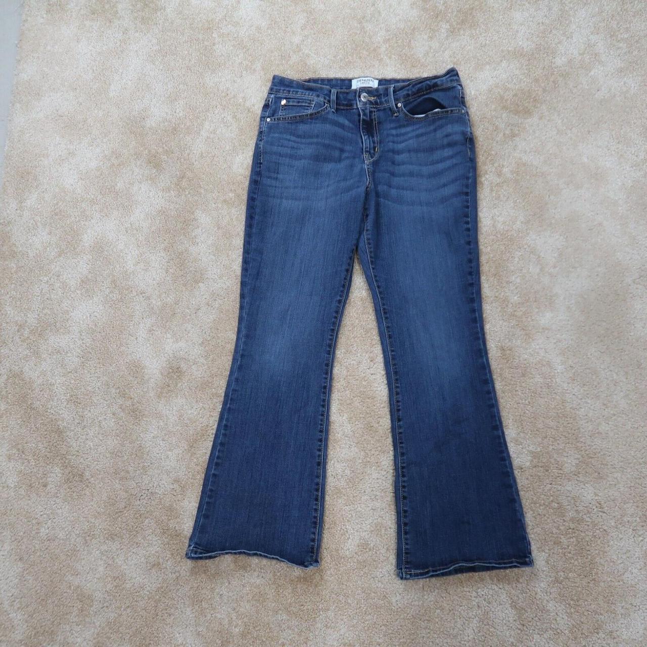 Levis Denizen Mid Rise Bootcut Womens Jeans Size 12s... Depop