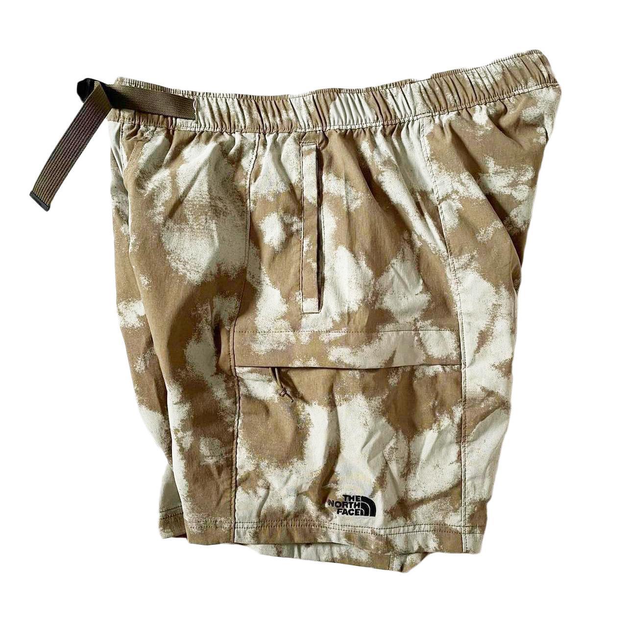 North face deals camo shorts