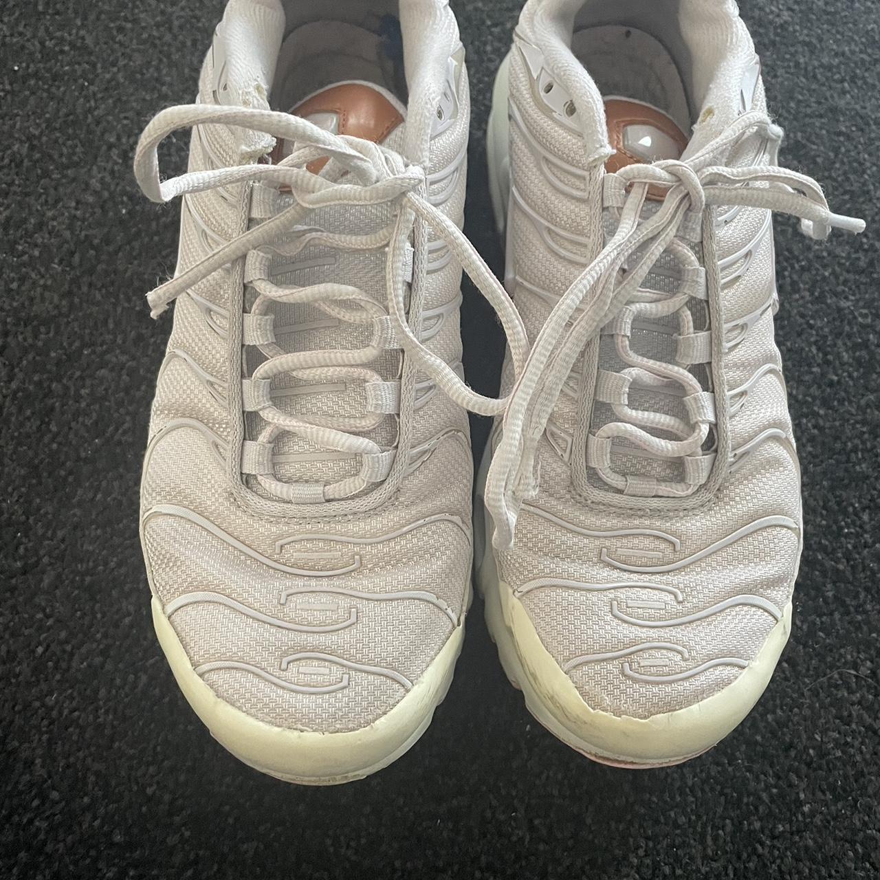 womens grey nike tns