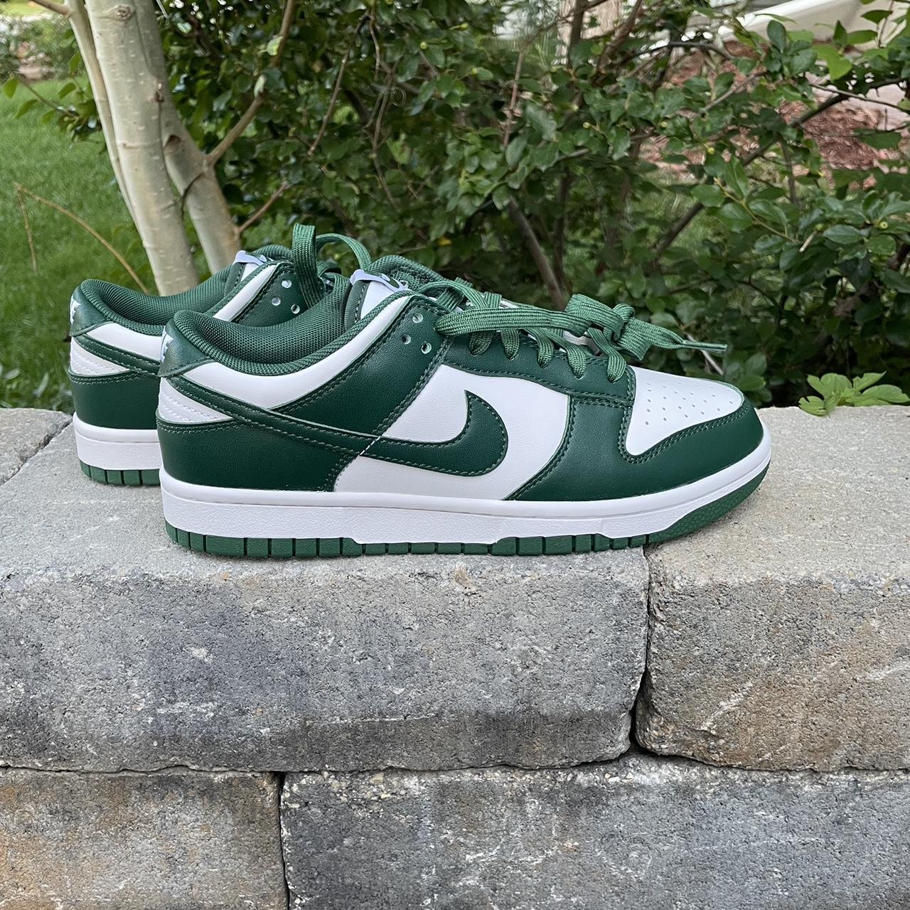 dunk low retro michigan state