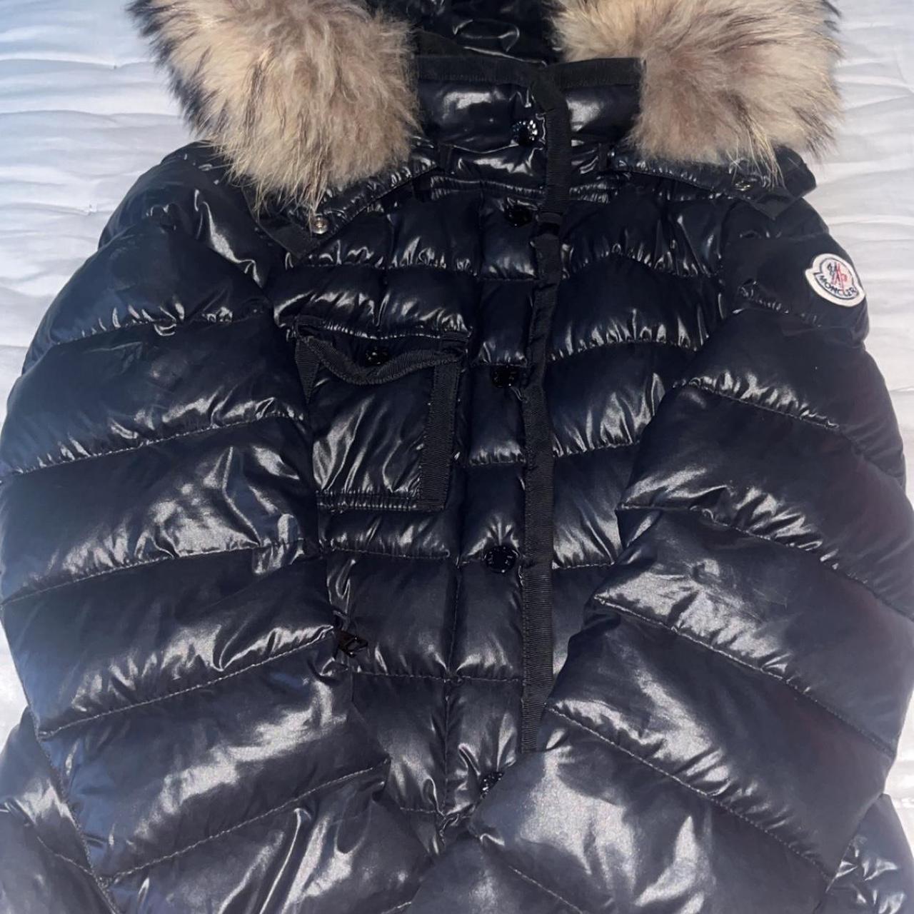 美品 MONCLER モンクレール ARMOISE ブラック ダウンジャケット ブラック（黒）系 MONCLER ARMOISE(モンクレール アルモワーズ