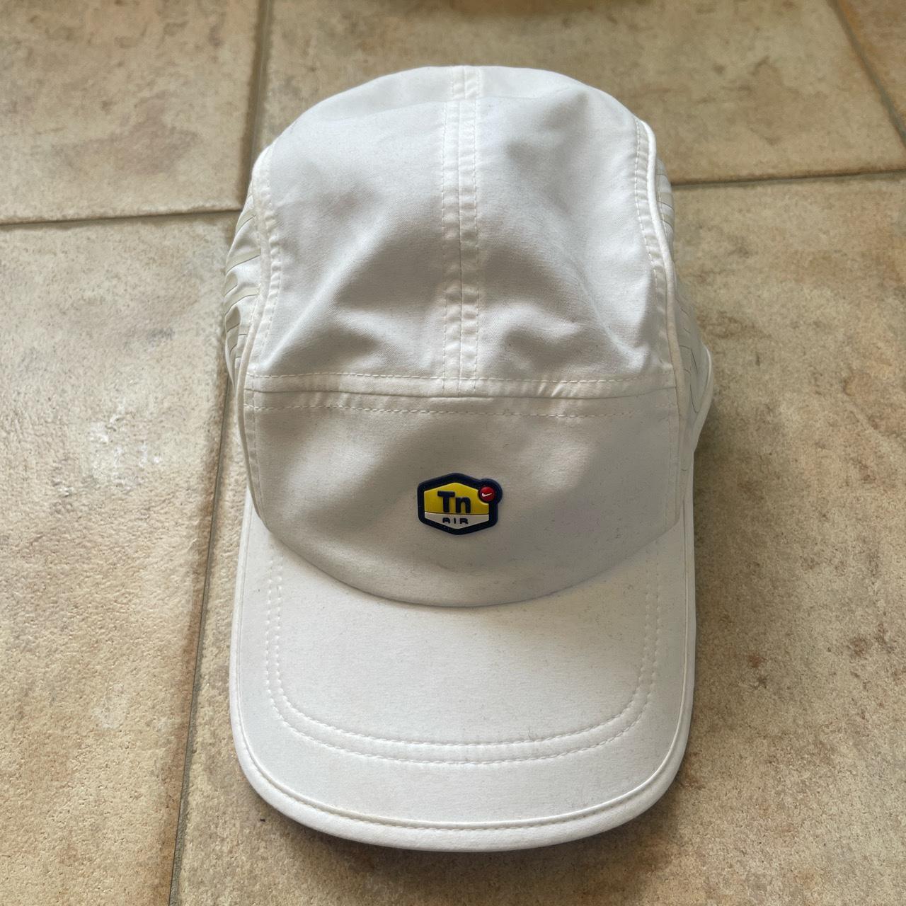 nike tn cap white