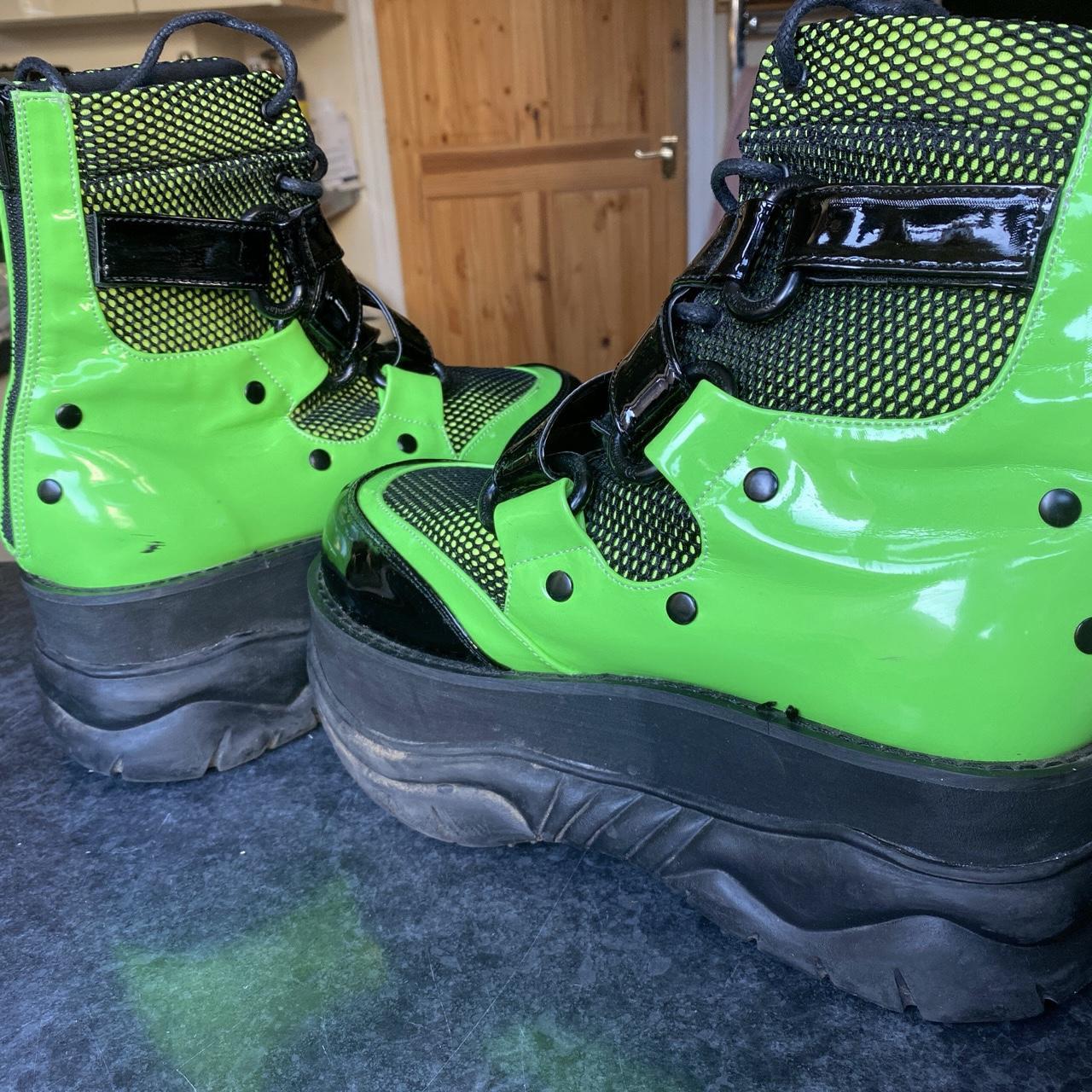 demonia neptune boots