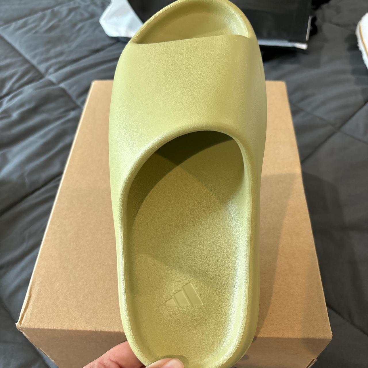 official yeezy slide colors