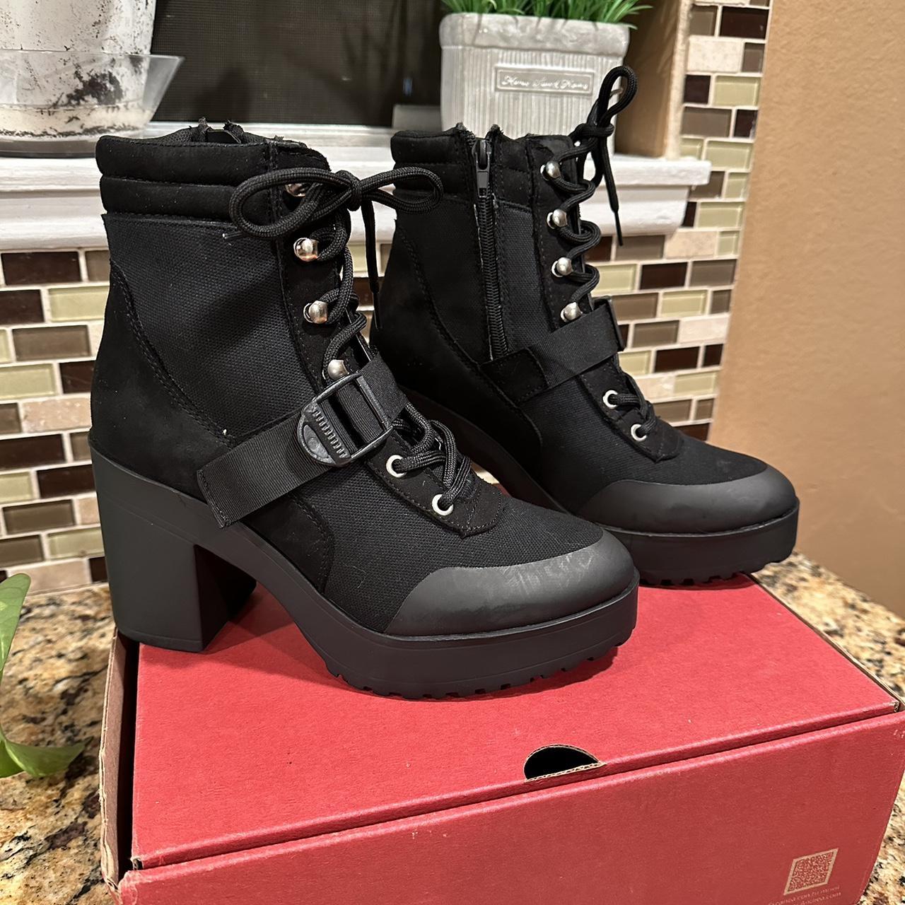 Andrea boots Never used - Depop