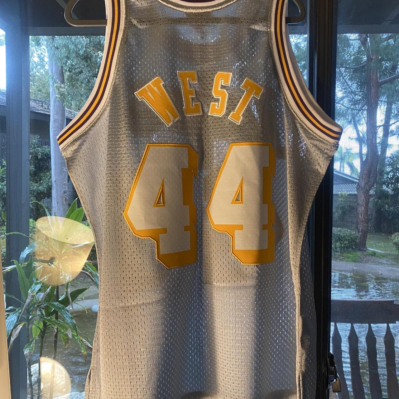 Large 90's Los Angeles Lakers Basketball Jersey Size 44 