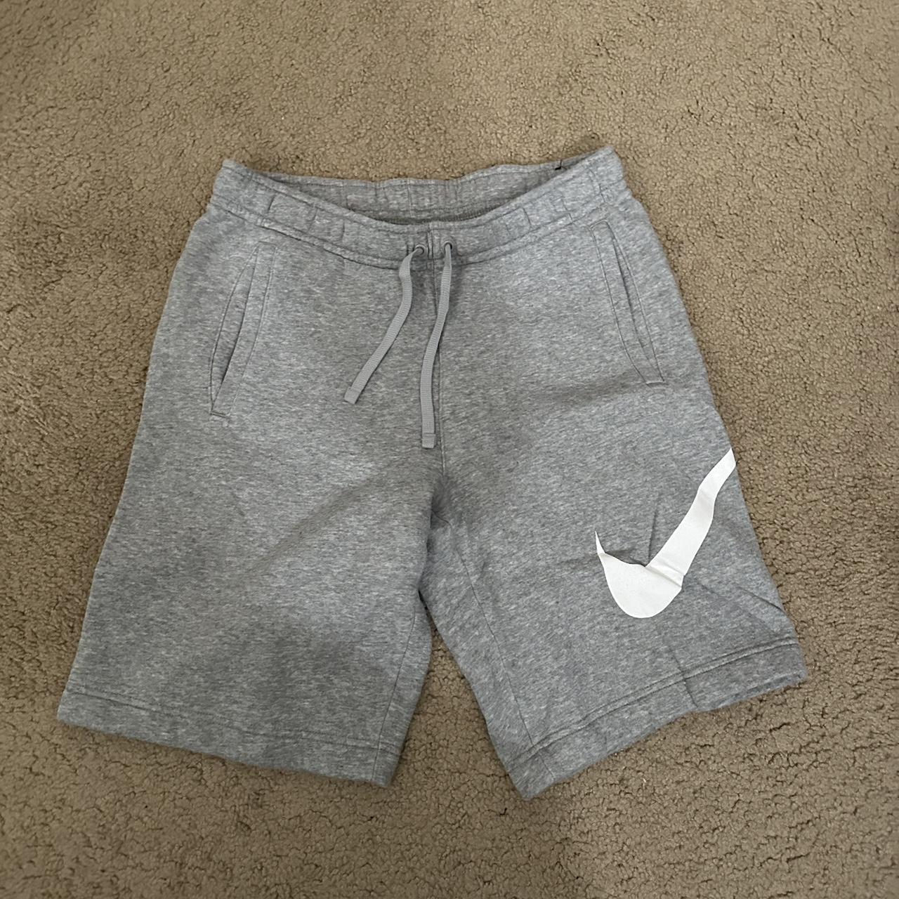 dark gray nike shorts