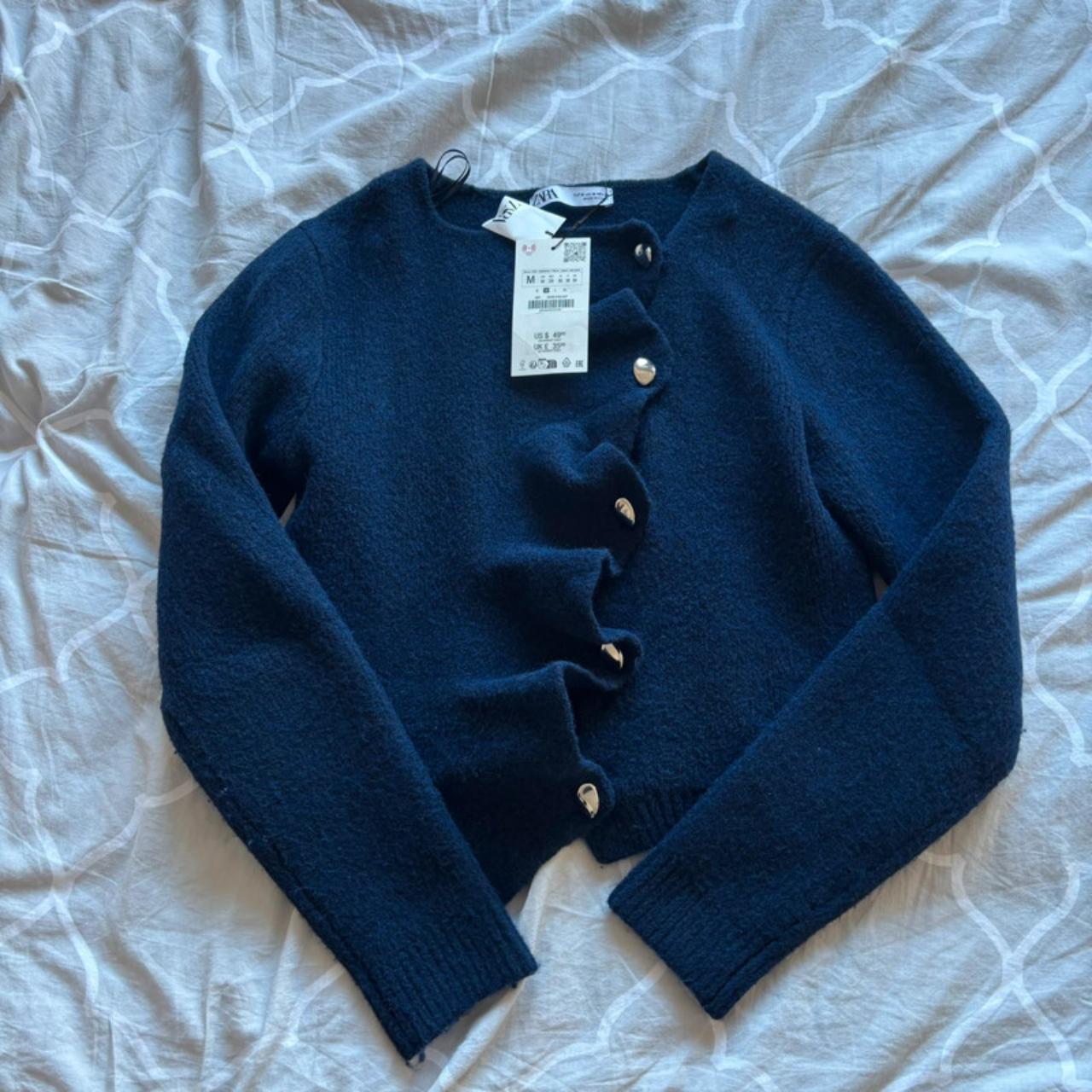 item listed by alishahadees