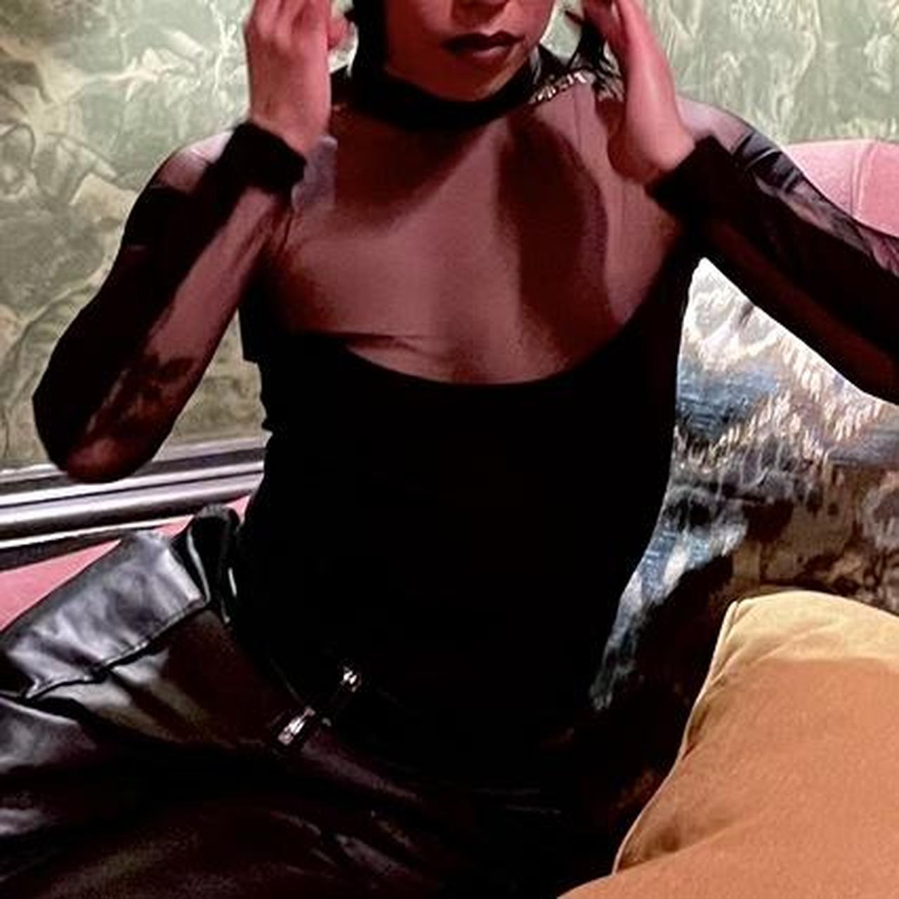 【関税込み】Mugler バーガンディ Illusion ボディスーツ Mugler - イリュージョン ネックライン ボディスーツ | HBX