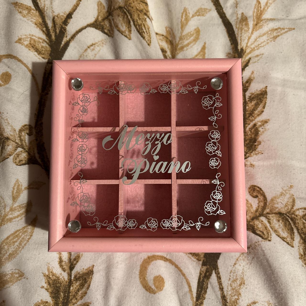 item listed by calamaricaity