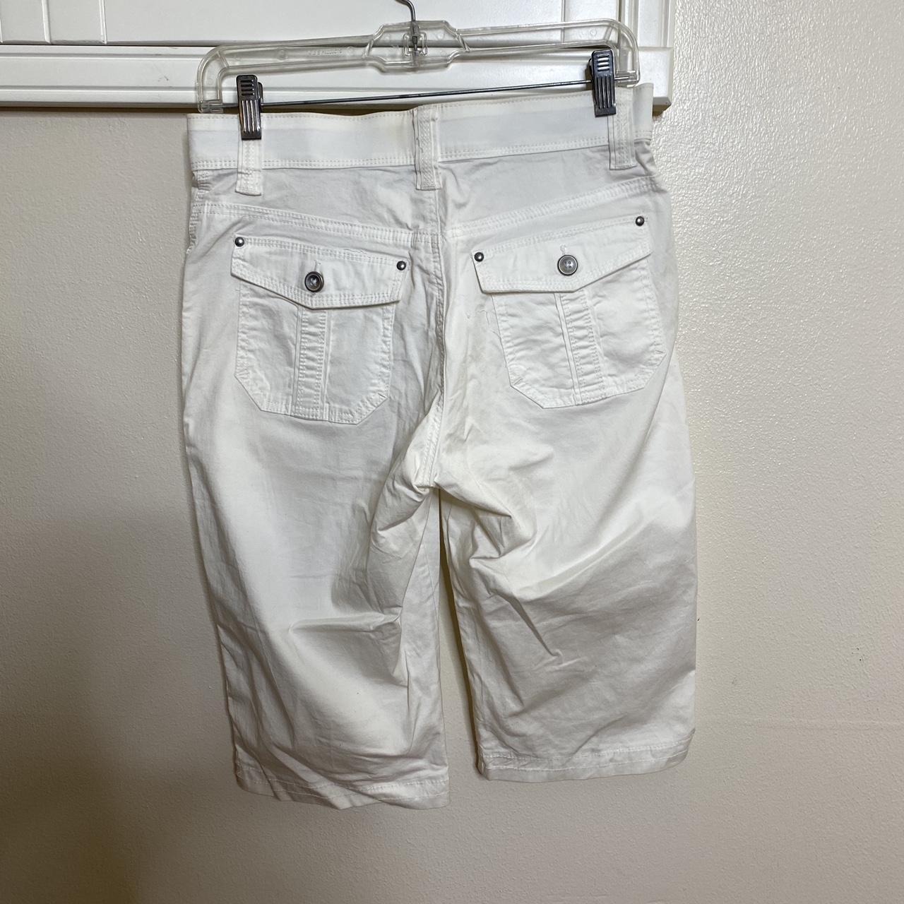 Lee White capri pants with comfort Depop