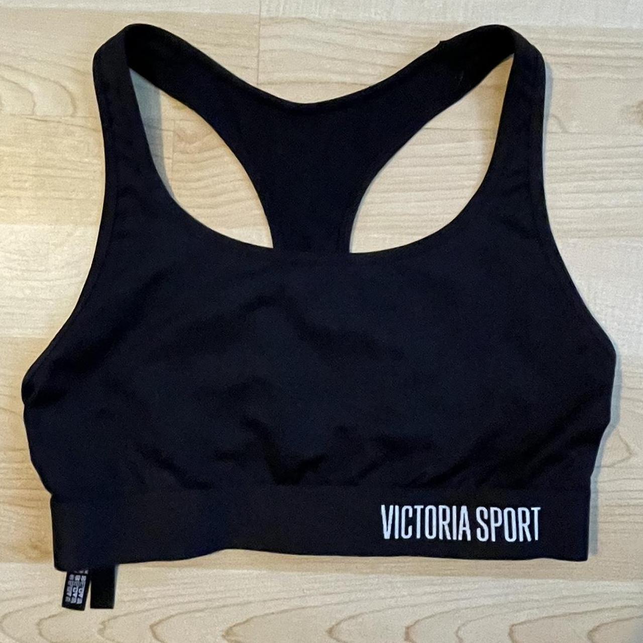 Victoria sport sports bra Only worn a few times, in... - Depop