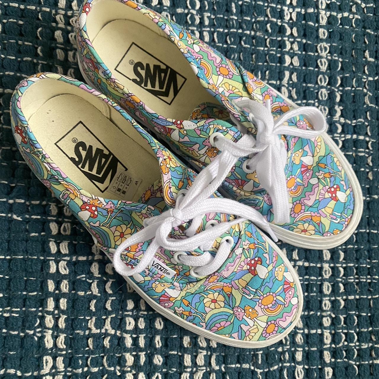 Cute vans womens online