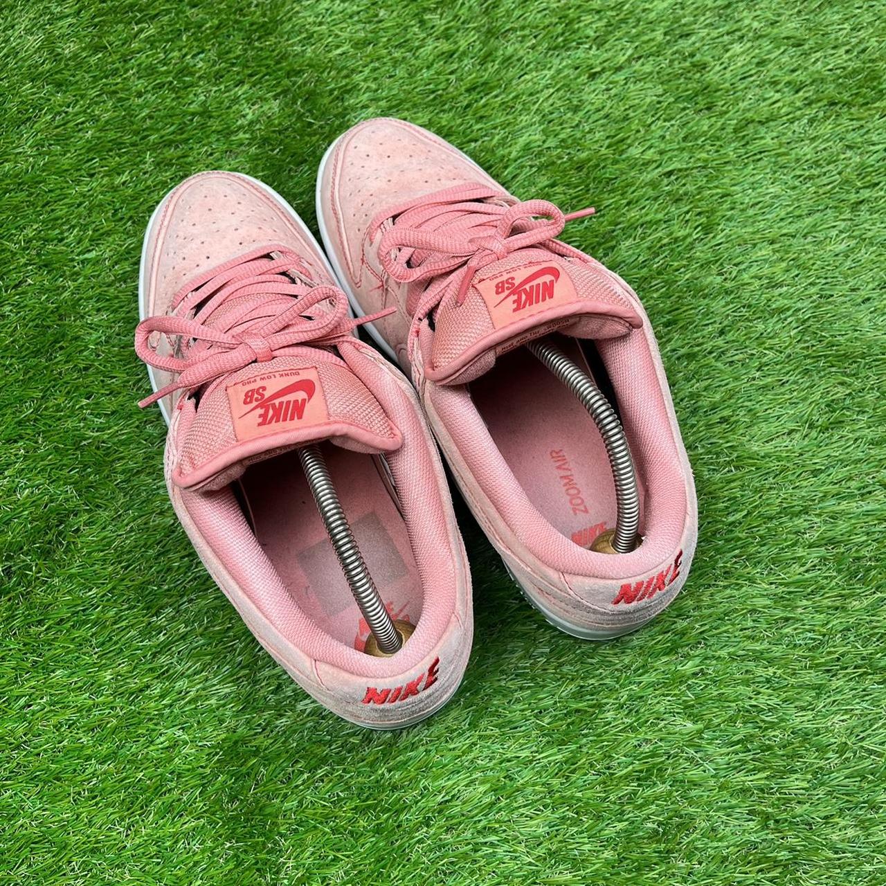 mens nike pink trainers