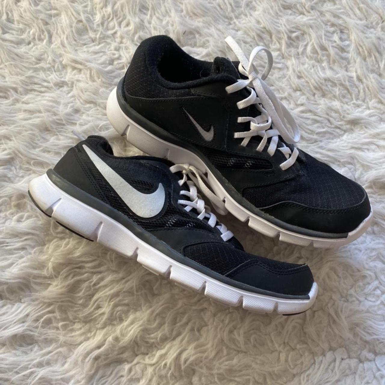 womens black nike work shoes