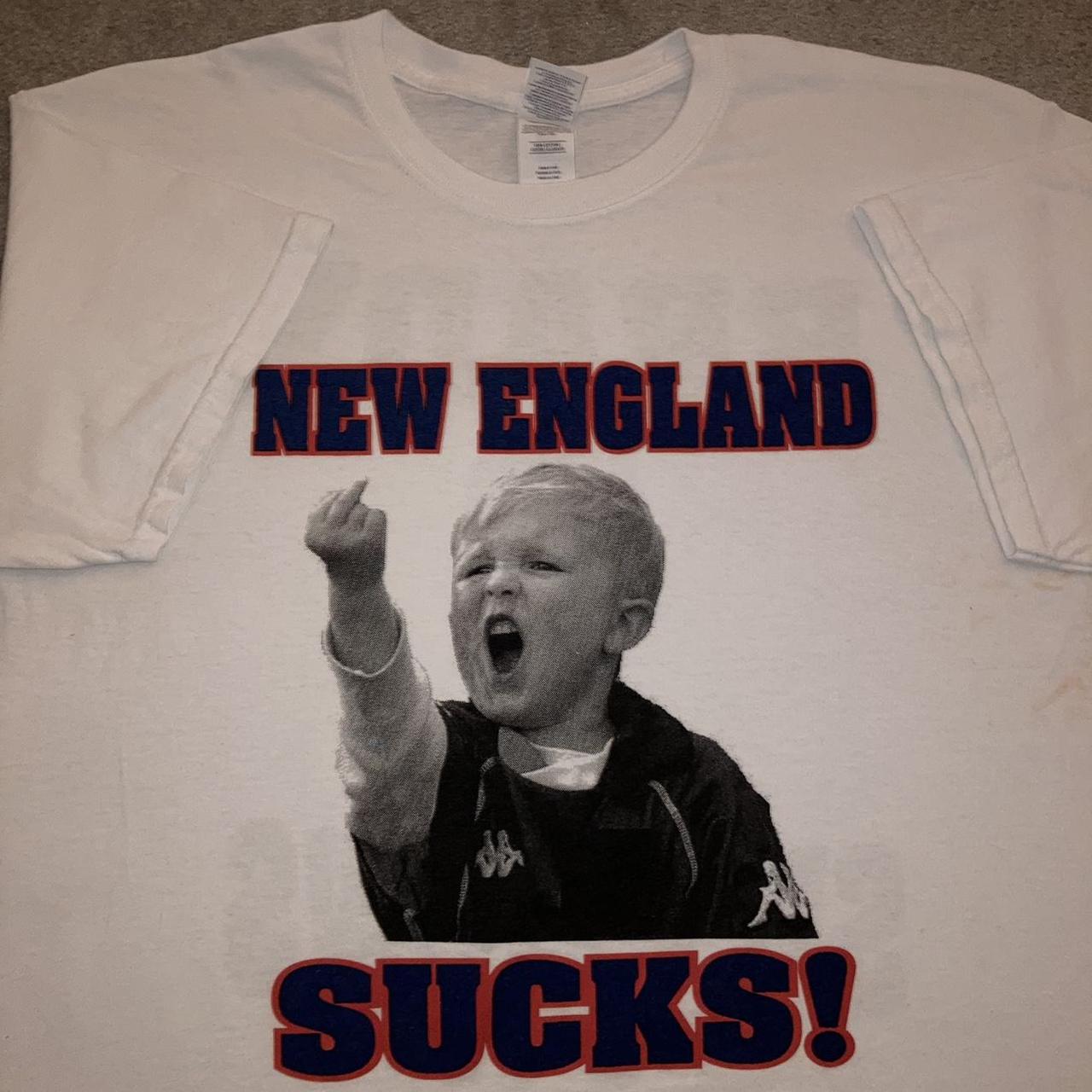 New England Sucks Tom Brady Swallows Funny Football Hater Fan T Shirt