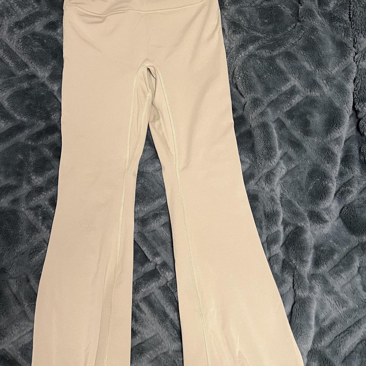 item listed by miadolcee