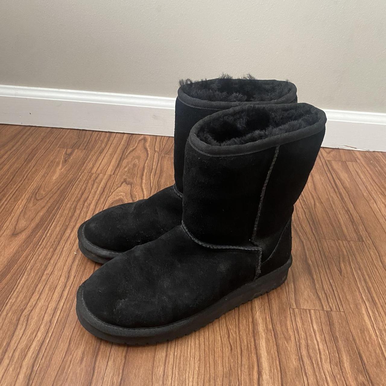 item listed by veevxxv