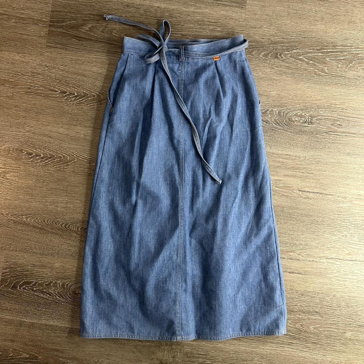 Levi's shop wrap skirt