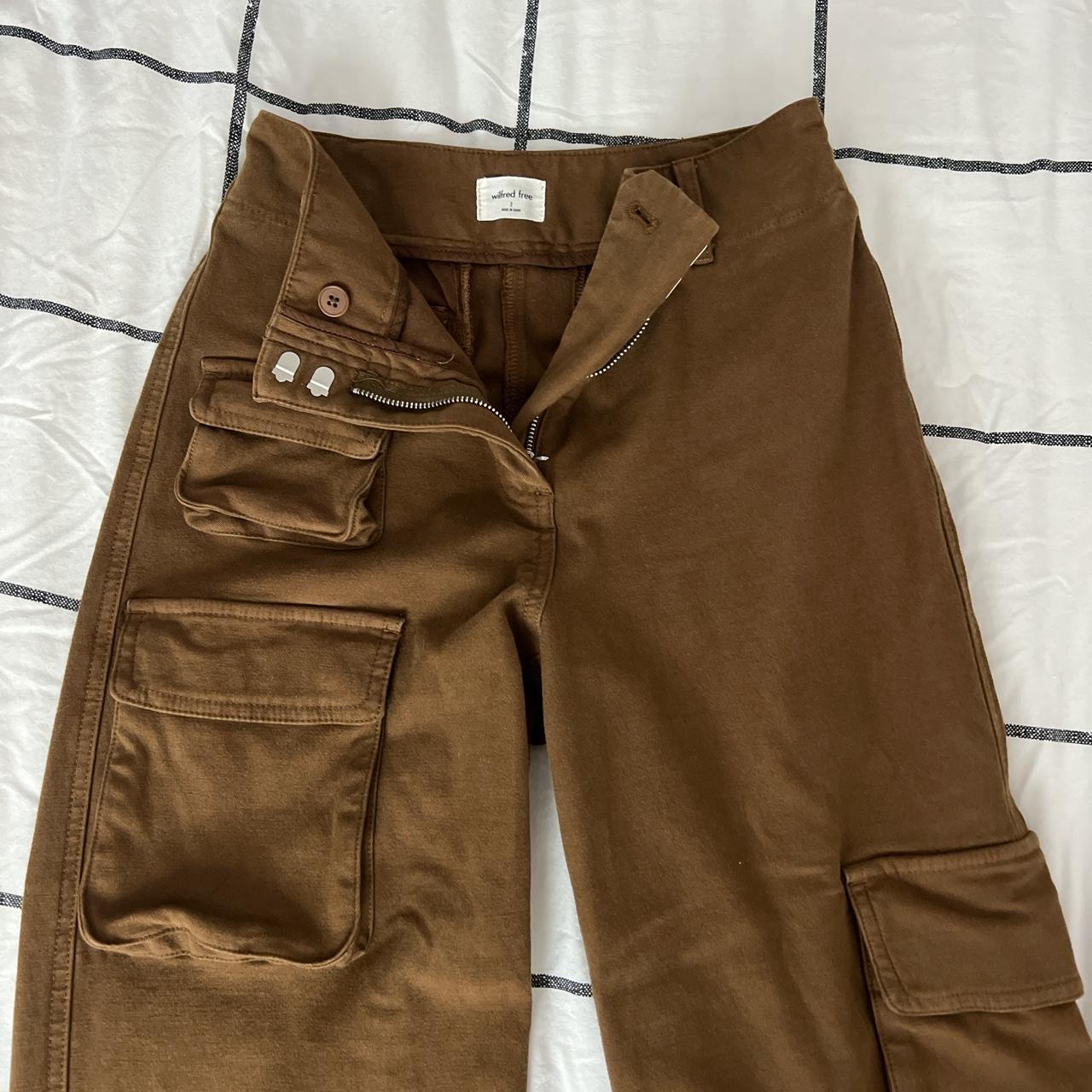 Aritzia Cargo Pants Brown Only worn once Size 2 Depop