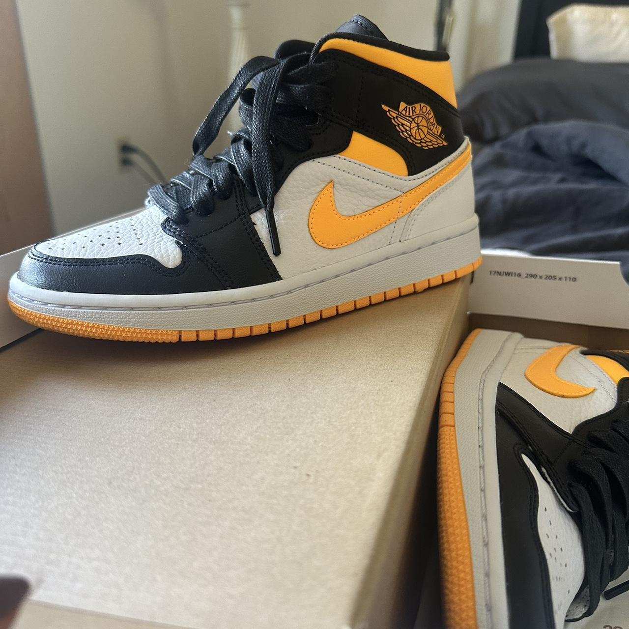 Jordan 1 mid - size 6 - Depop