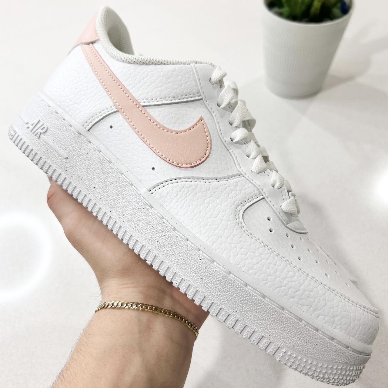 Nike Women's White and Pink Trainers | Depop