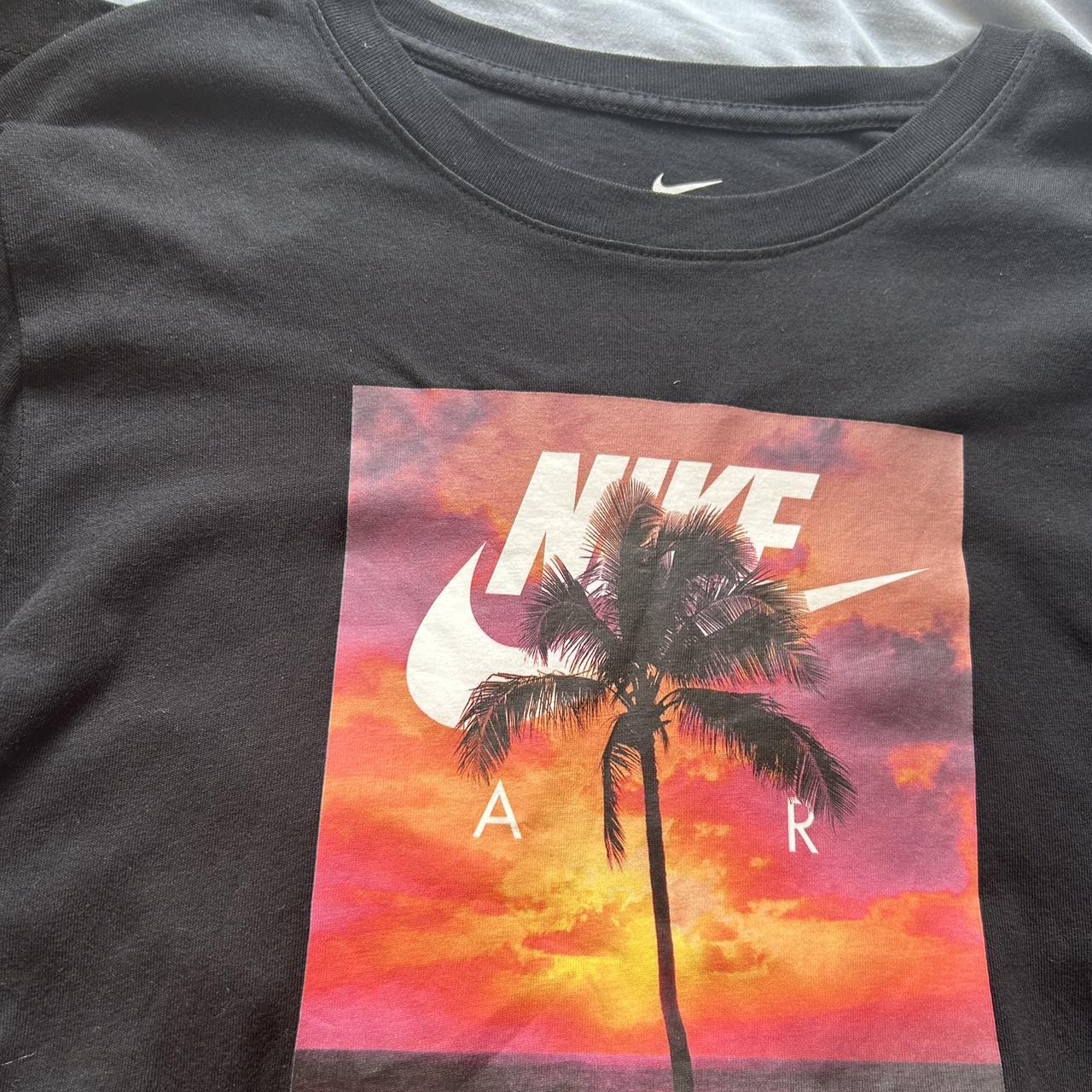 Nike palm tree tee Hardly worn Size small