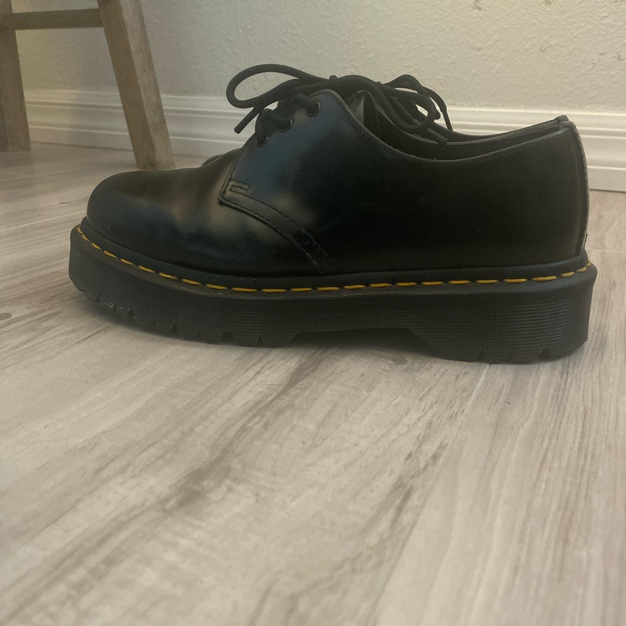 golden goose gold star shoes