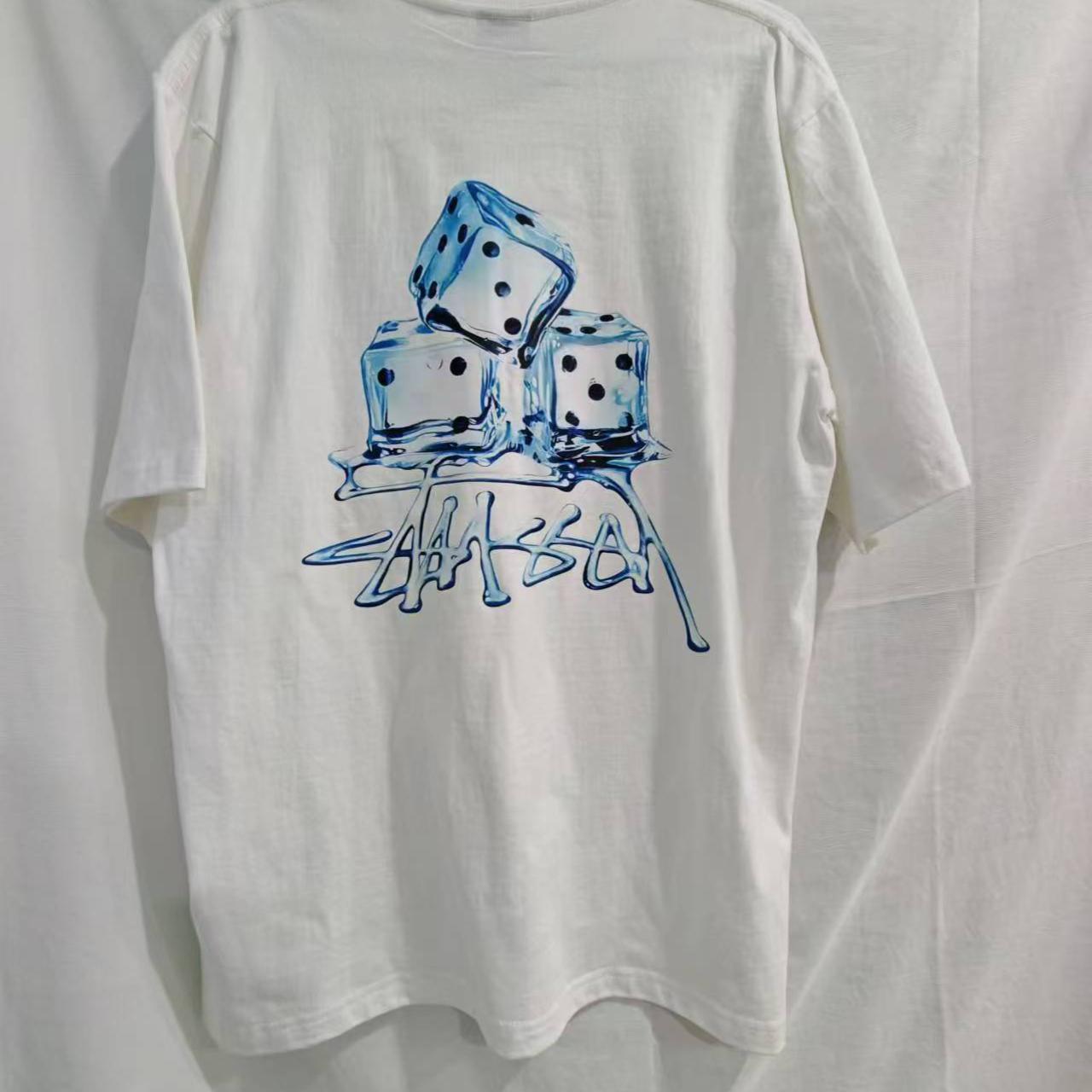 item listed by zoewwright
