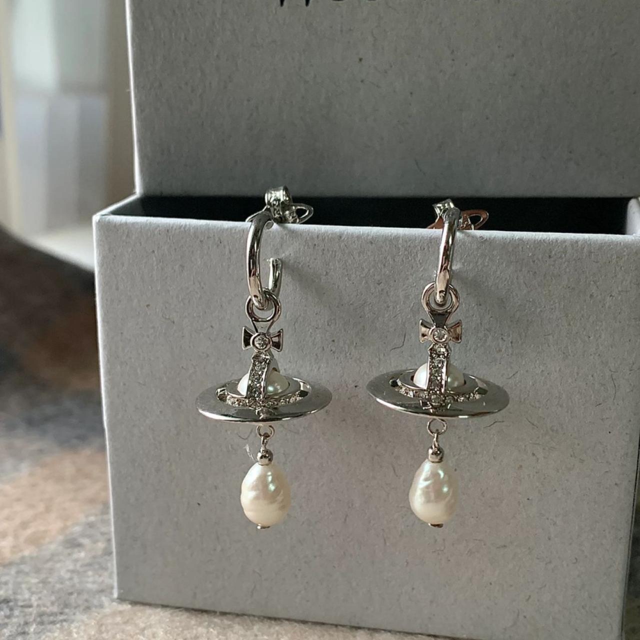 item listed by zoewwright
