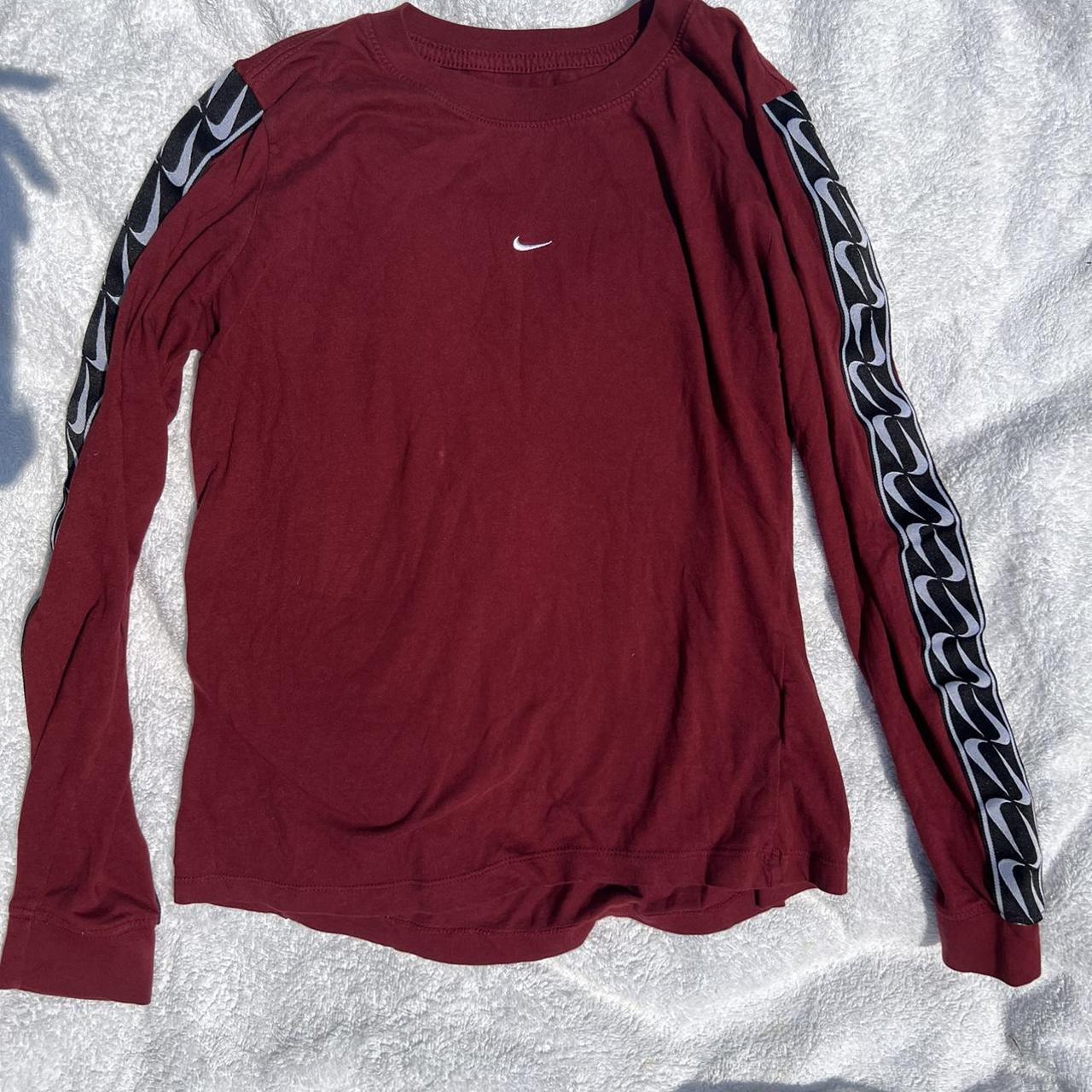 mens maroon nike t shirt