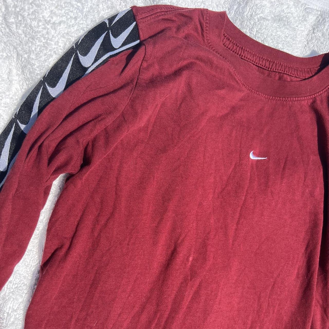mens maroon nike t shirt