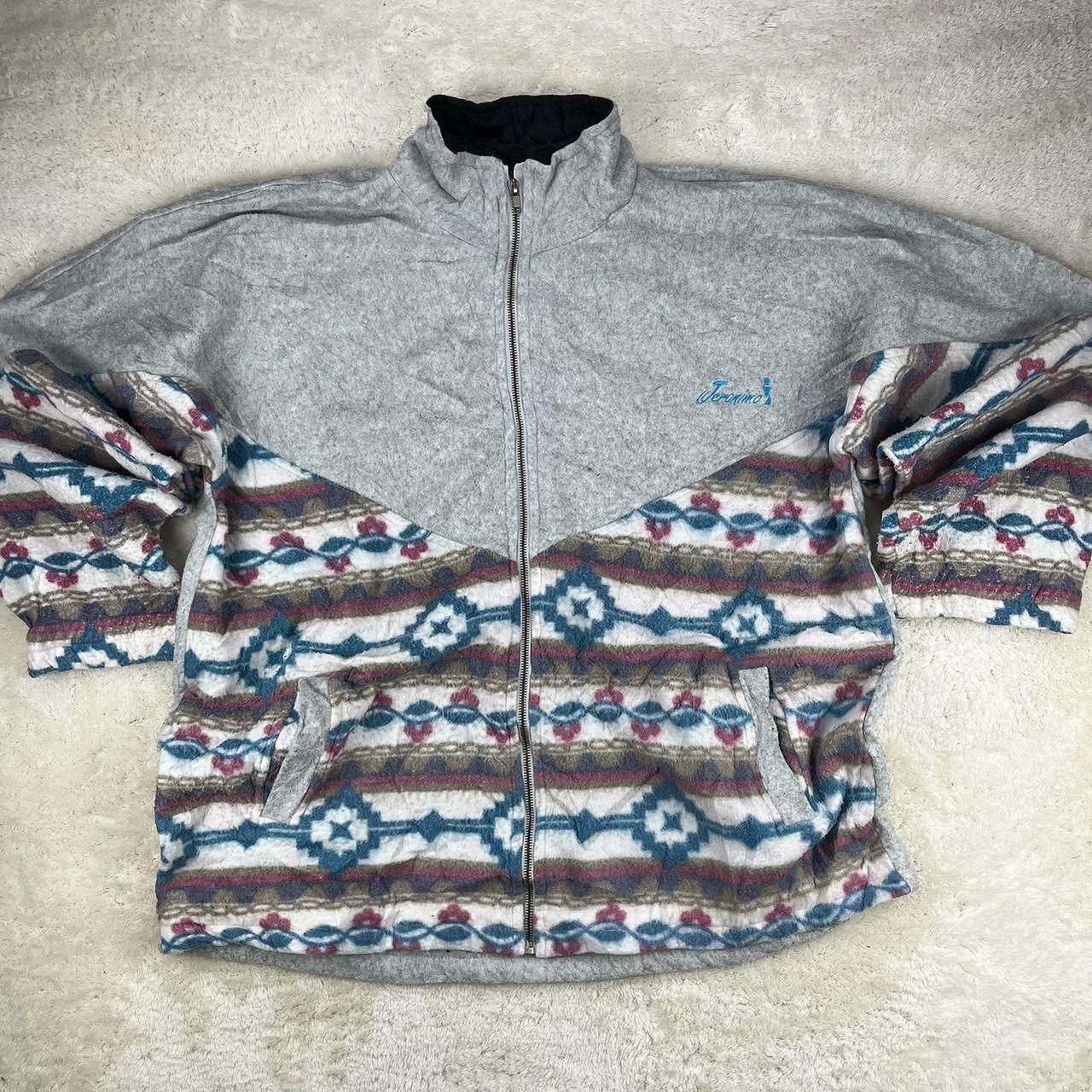 White original winter 1993 fleece perfect for cool | Depop