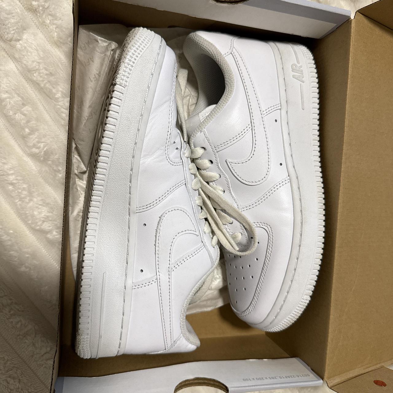item listed by emilyy_flores