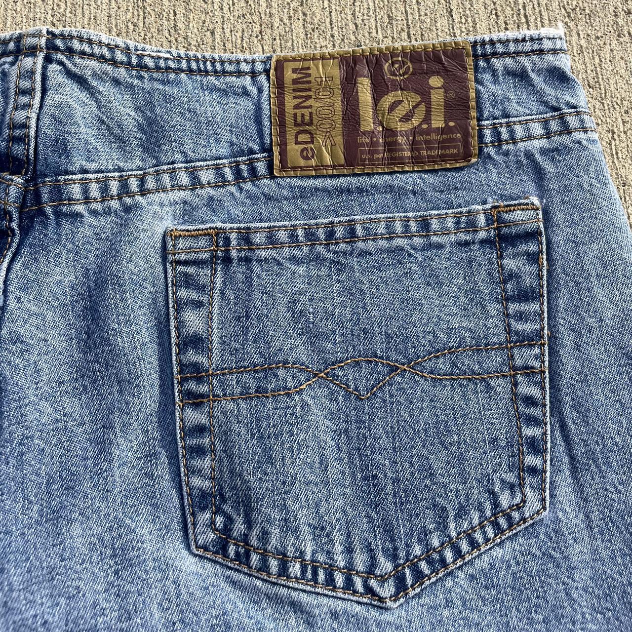 L.e.i. Women's Blue Shorts | Depop
