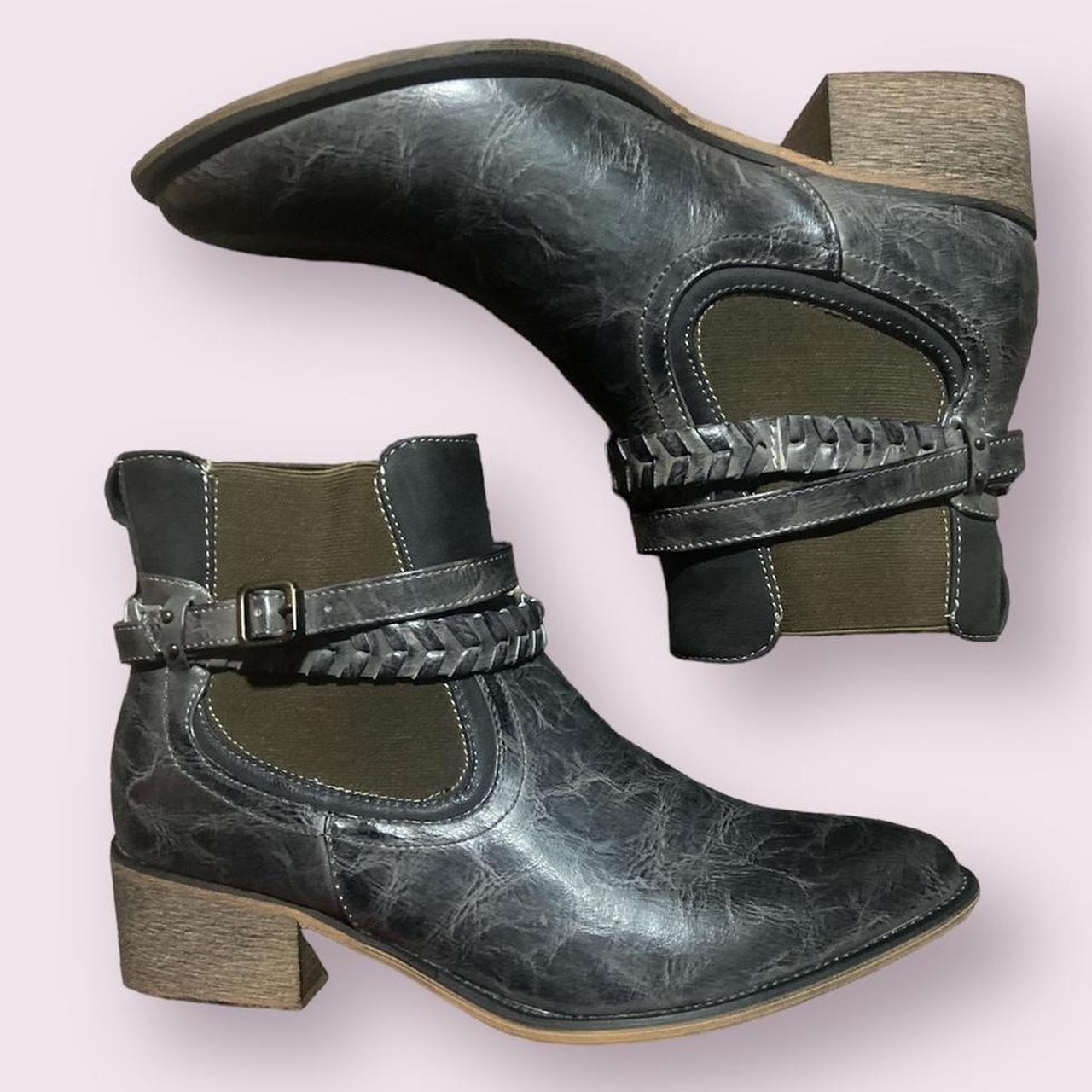 Maurices gray shop boots