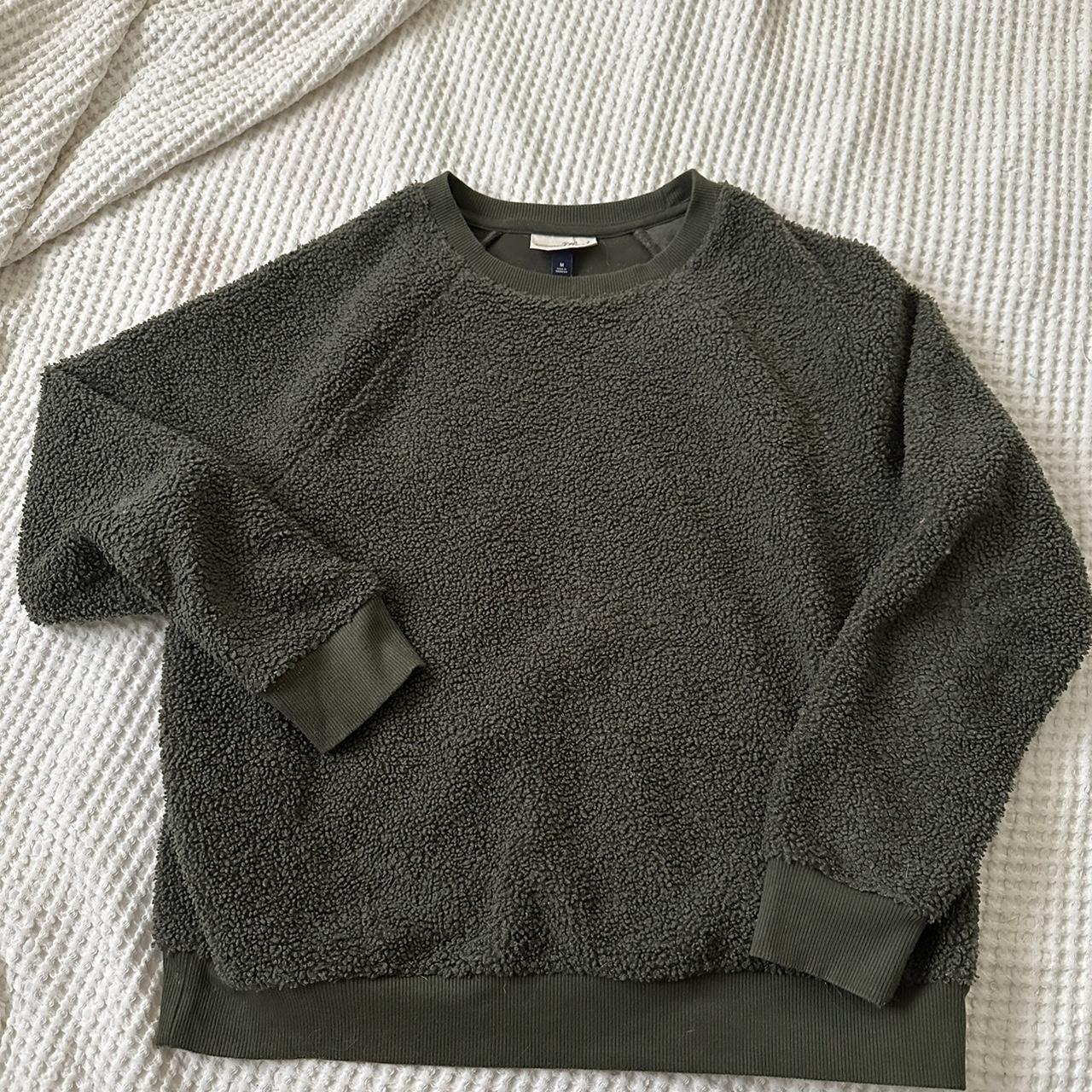 Universal thread 2024 sherpa sweatshirt